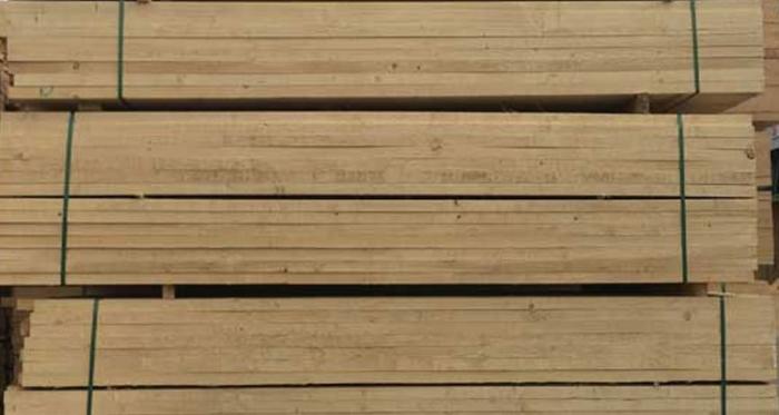 木材加工厂对木材的精细加工